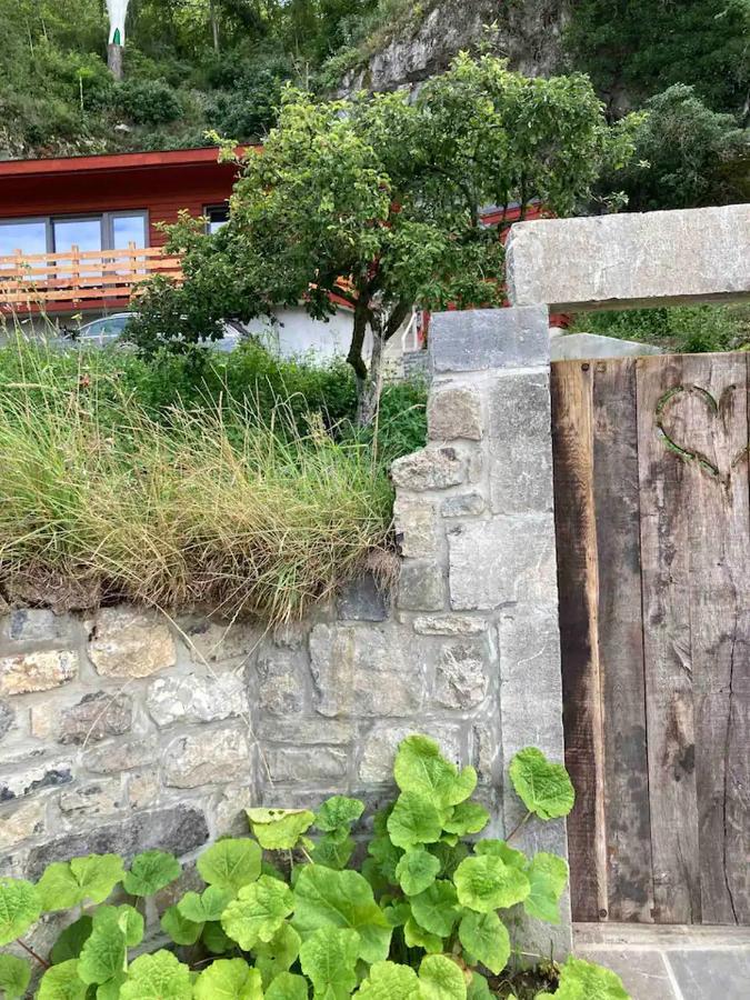 La Taniere Dinant Villa Exterior photo